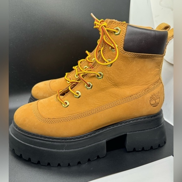 Timberland Sky platform lace-up boots | NWOT | size 7 - Picture 1 of 5